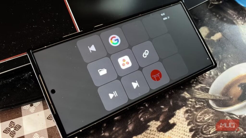 I turned my Android into a custom macro controller using a free app I turned my Android into a custom macro controller using a free app